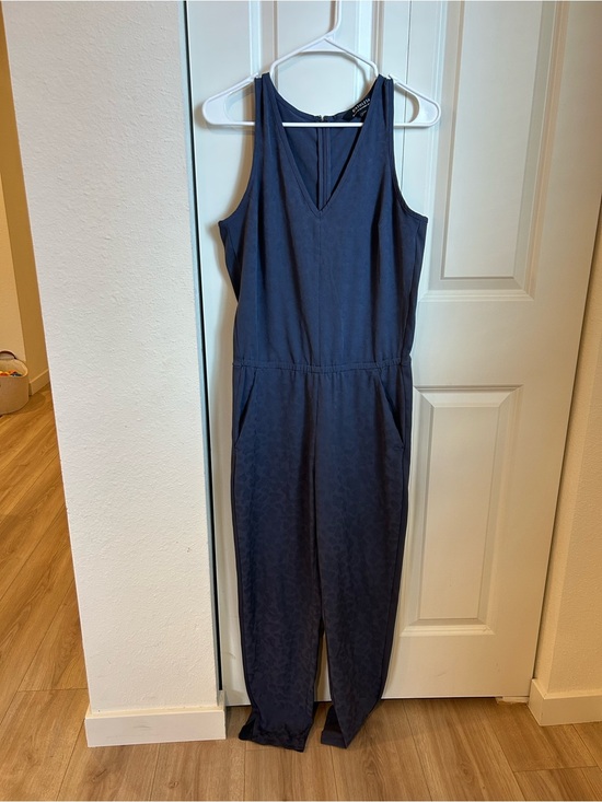 Athleta Pants - Athleta Brooklyn Textured Jumpsuit Navy Blue Leopard Jacquard Size 6